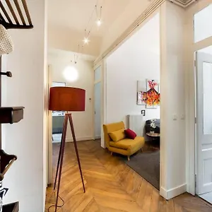 Perfect To Visit With Family Or Friends Ail Lyon